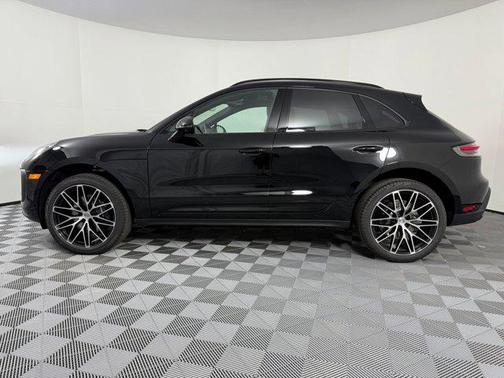 2026 Porsche Macan AWD