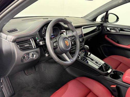 2026 Porsche Macan AWD