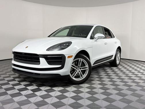 White 2022 Porsche Macan Macan