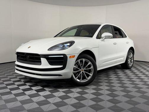 2023 Porsche Macan AWD