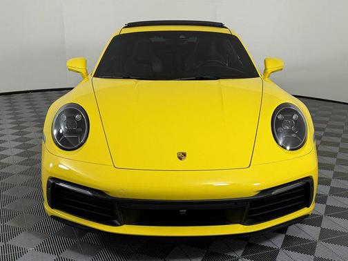 2022 Porsche 911 Carrera