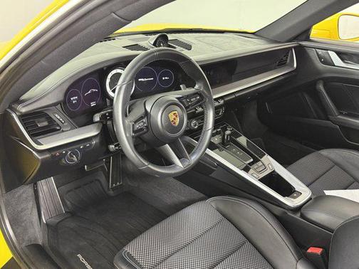 2022 Porsche 911 Carrera