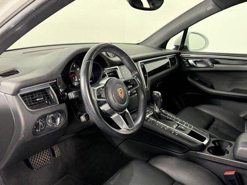 2018 Porsche Macan AWD