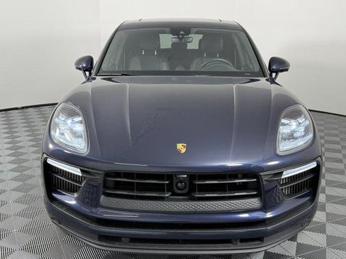 2023 Porsche Macan Base