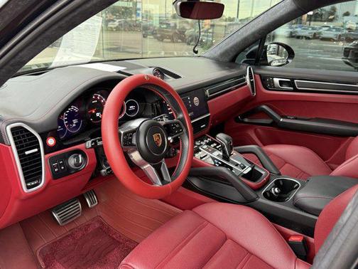 2022 Porsche Cayenne GTS