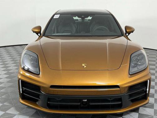 2025 Porsche Panamera RWD