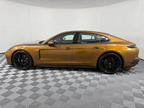 2025 Porsche Panamera RWD