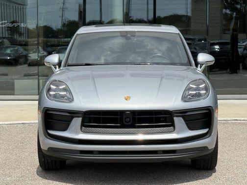 2022 Porsche Macan Base