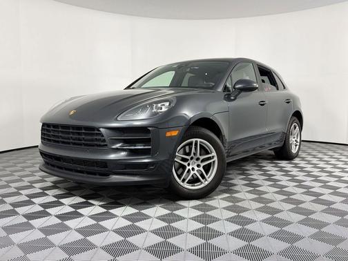 Volcano Grey Metallic 2020 Porsche Macan Macan