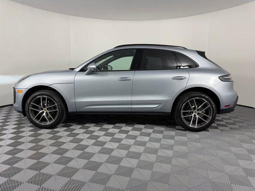 2026 Porsche Macan AWD