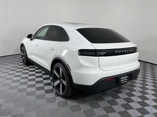 2025 Porsche Macan Electric