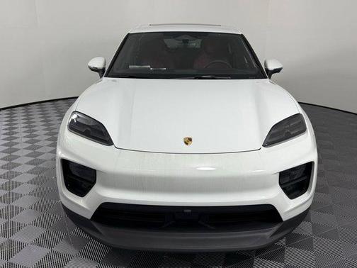 2025 Porsche Macan Electric
