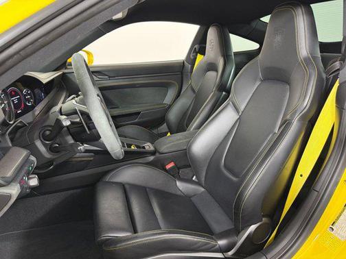 2023 Porsche 911 Carrera GTS