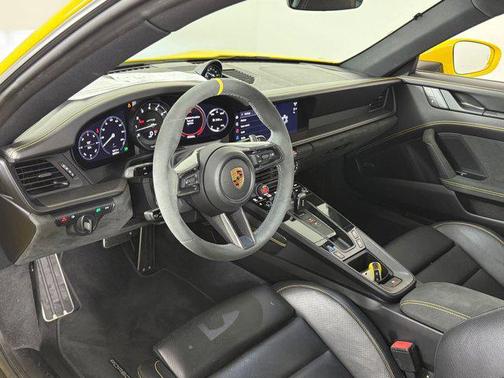 2023 Porsche 911 Carrera GTS