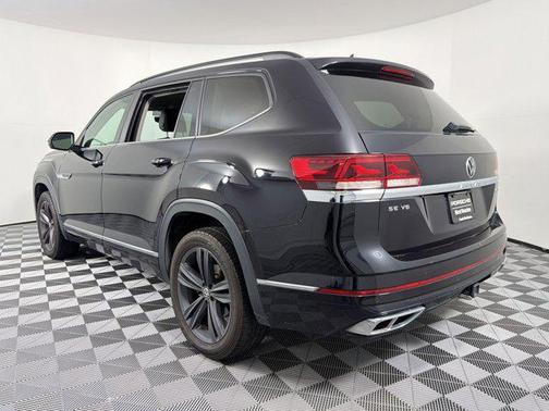Deep Black Pearl 2021 Volkswagen Atlas 3.6L SE w/Technology