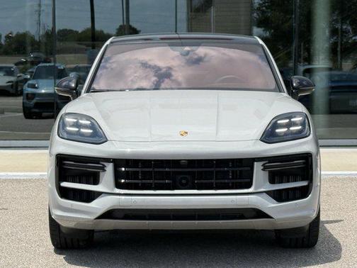 2024 Porsche Cayenne E-Hybrid S