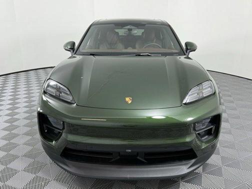 2025 Porsche Macan 4S