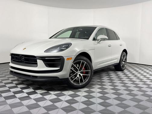 Chalk 2026 Porsche Macan Macan