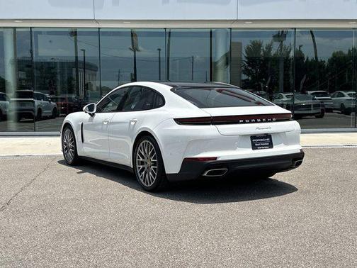 2024 Porsche Panamera RWD