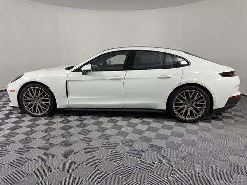 2024 Porsche Panamera RWD