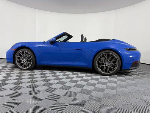 2025 Porsche 911 Carrera