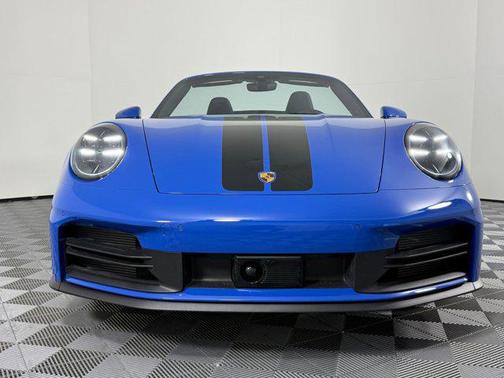 2025 Porsche 911 Carrera