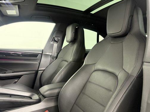 2024 Porsche Macan 4