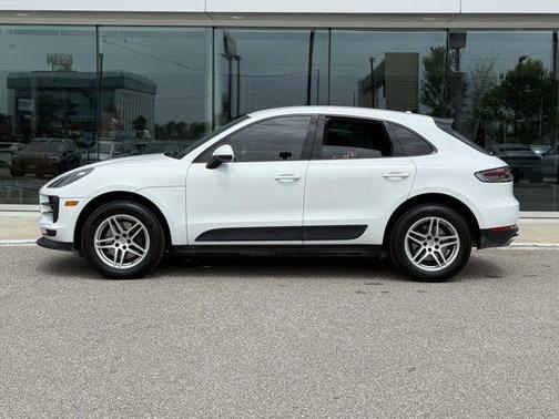 2020 Porsche Macan Base