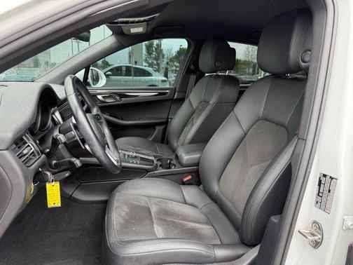 2020 Porsche Macan Base