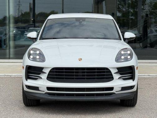 2020 Porsche Macan Base