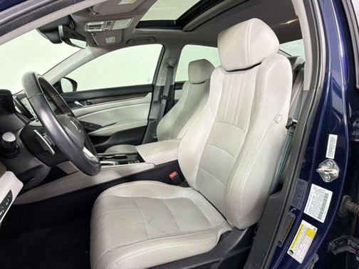 Obsidian Blue Pearl 2018 Honda Accord Touring