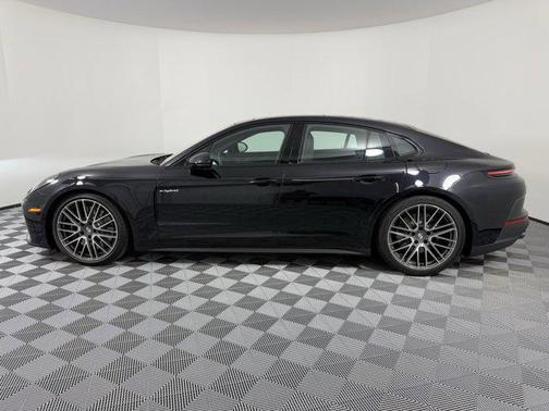 2025 Porsche Panamera E-Hybrid 4S