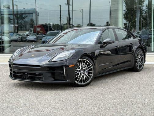 2025 Porsche Panamera E-Hybrid 4S