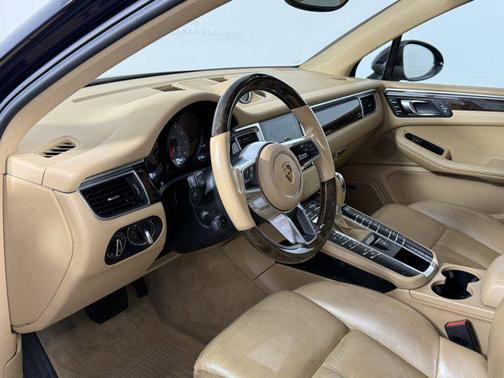 2017 Porsche Macan Base