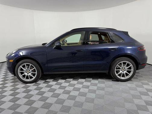2017 Porsche Macan Base