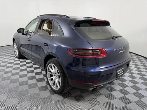 2017 Porsche Macan Base