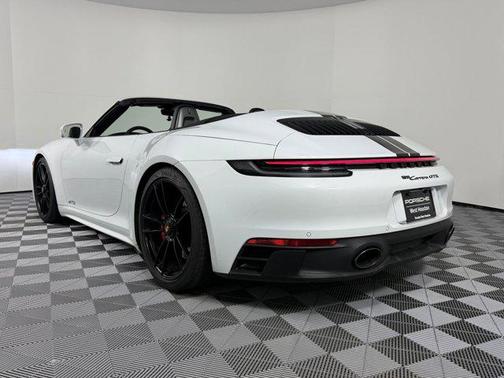 2022 Porsche 911 Carrera GTS
