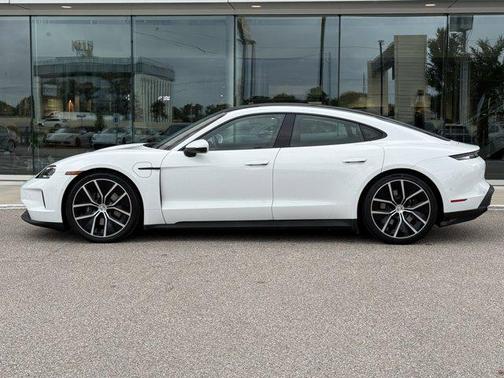 2025 Porsche Taycan RWD