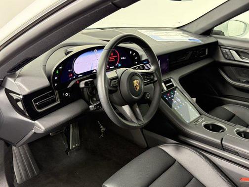 2025 Porsche Taycan RWD