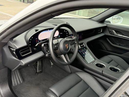 2025 Porsche Taycan RWD
