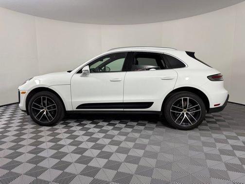 2024 Porsche Macan AWD