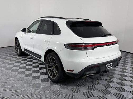2024 Porsche Macan Base