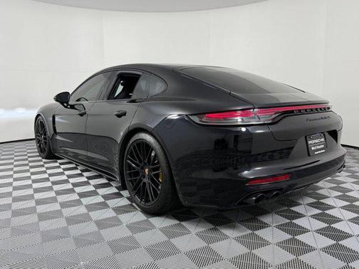 2021 Porsche Panamera Turbo S