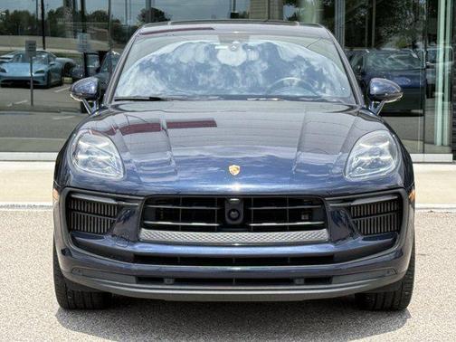 2023 Porsche Macan Base