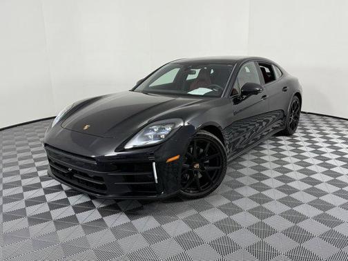 2024 Porsche Panamera 4