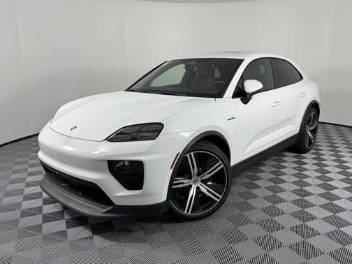 2024 Porsche Macan Base