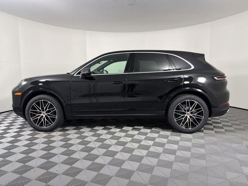 Chromite Black Metallic 2026 Porsche Cayenne Cayenne