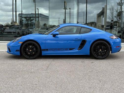 2025 Porsche 718 Cayman Style Edition