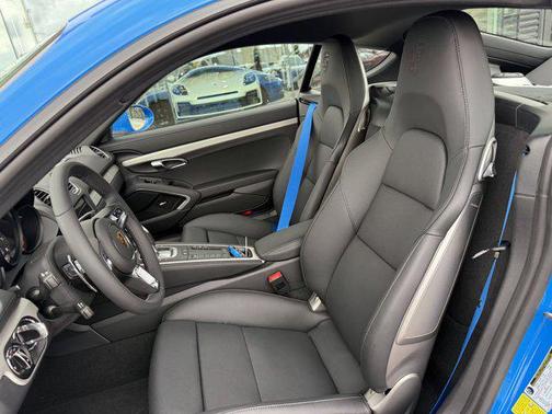 2025 Porsche 718 Cayman Style Edition