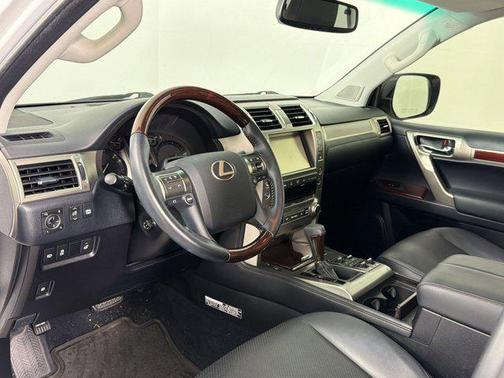 Starfire Pearl 2019 Lexus GX 460 Luxury